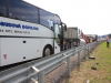 Serienunfall auf der Westautobahn - Reisebus fährt auf LKW auf