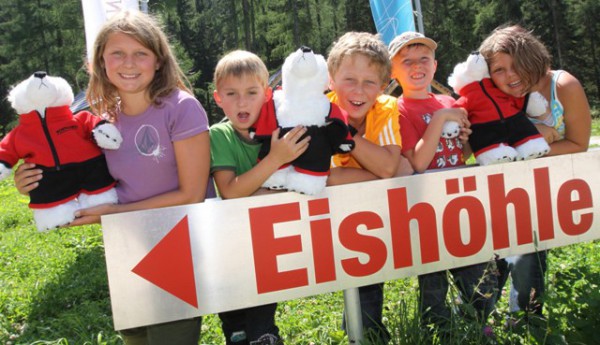 Spannende Kinderführung durch die Dachstein Eishöhlen