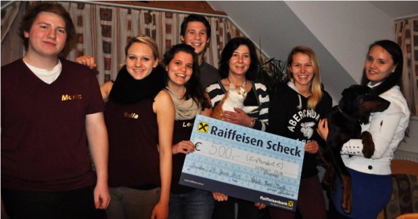 Interact-Club Gmunden übergibt Spenden