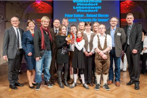 VS Pinsdorf gewinnt mit Projekt "Freunde für immer" den OÖ Bildungskristall 2013