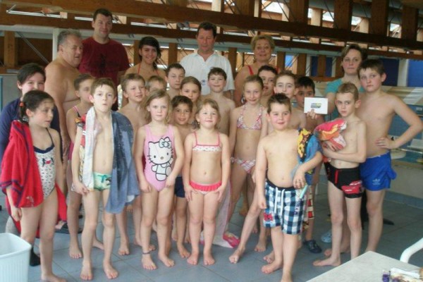 Schwimmkurs der Volksschule Pinsdorf