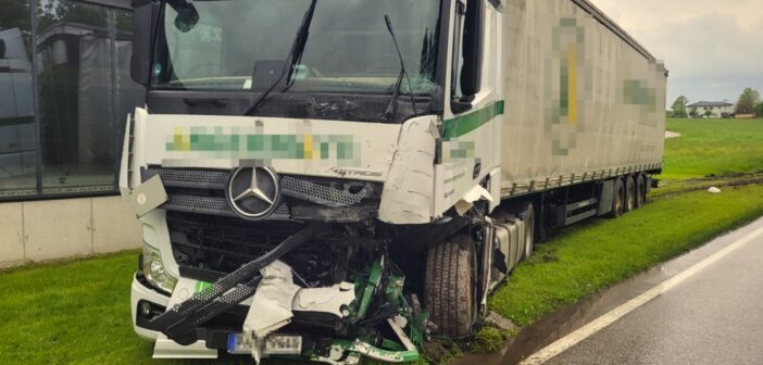 Tödlicher Verkehrsunfall Mit LKW - Salzi.at